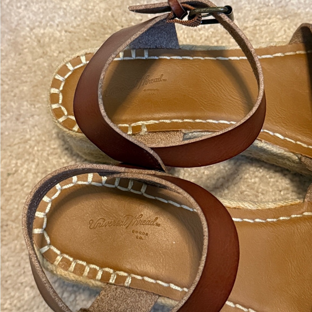 Universal Thread brown platform espadrille wedge sandal, size 8 - Picture 6 of 7